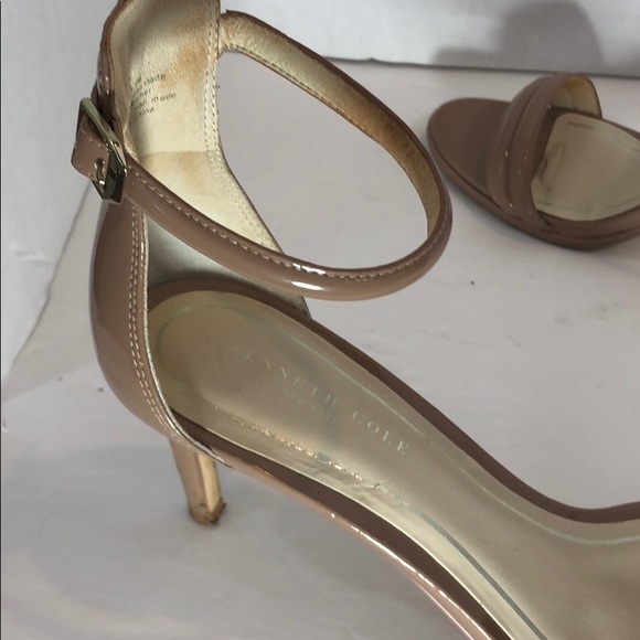 Kenneth Cole Nude patent sandals - Picture 2 of 8